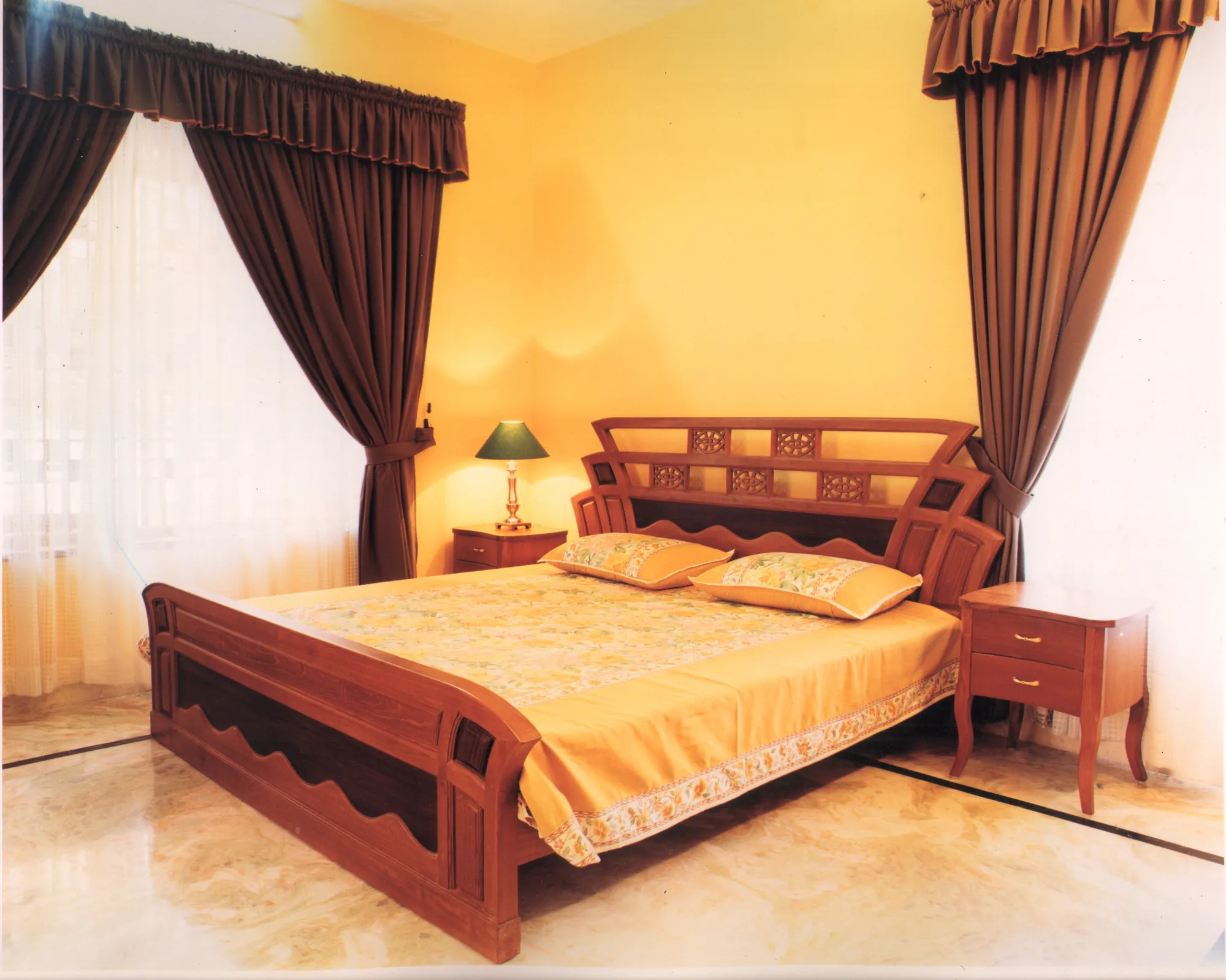 The Grand Manor, bedroom