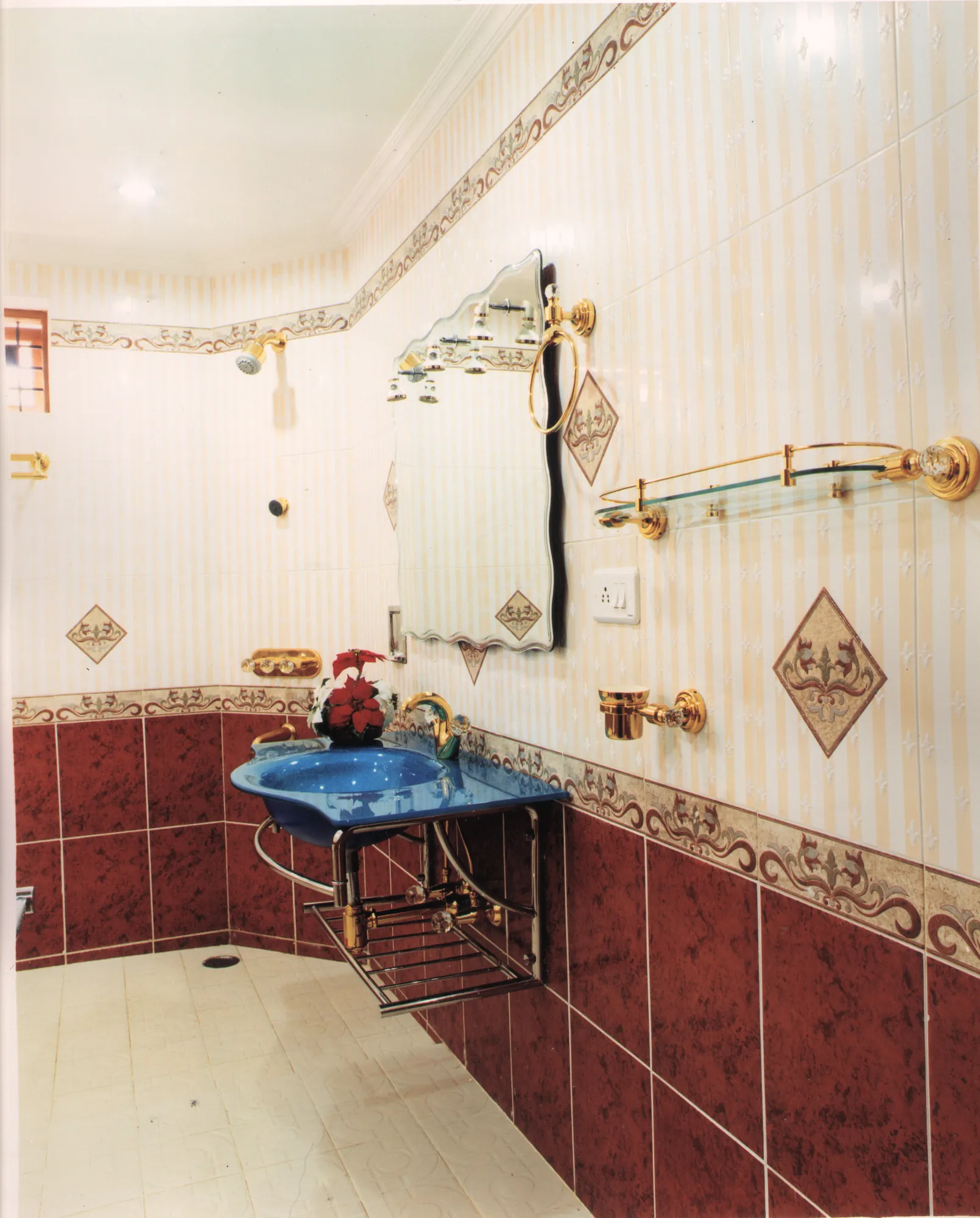 The Grand Manor, bathroom
