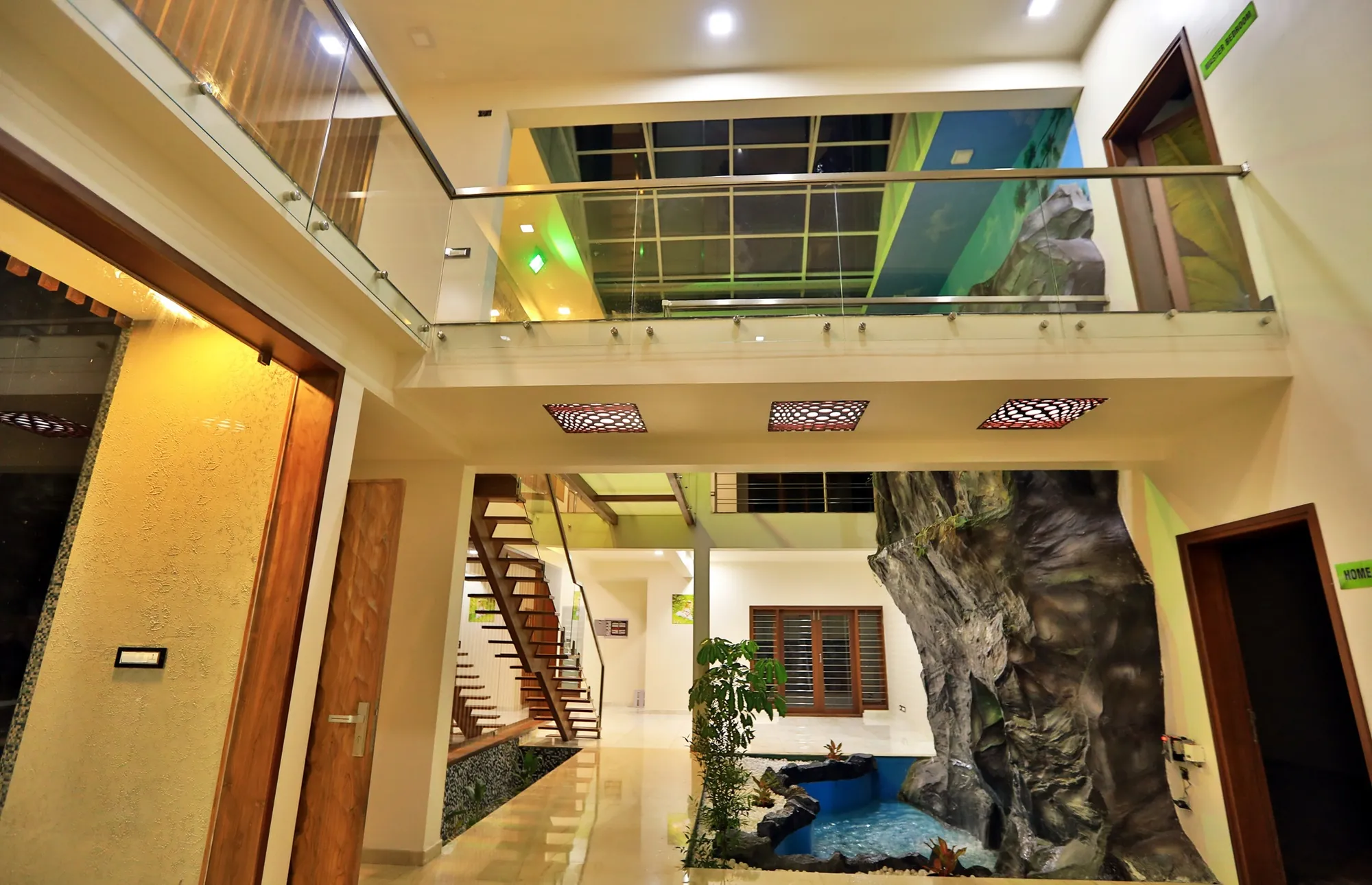 Royal Habitat